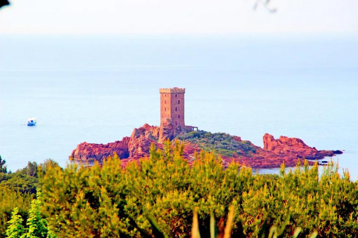 Appartements Modernes Vue Mer A Cap Esterel Saint-Raphael  Ngoại thất bức ảnh